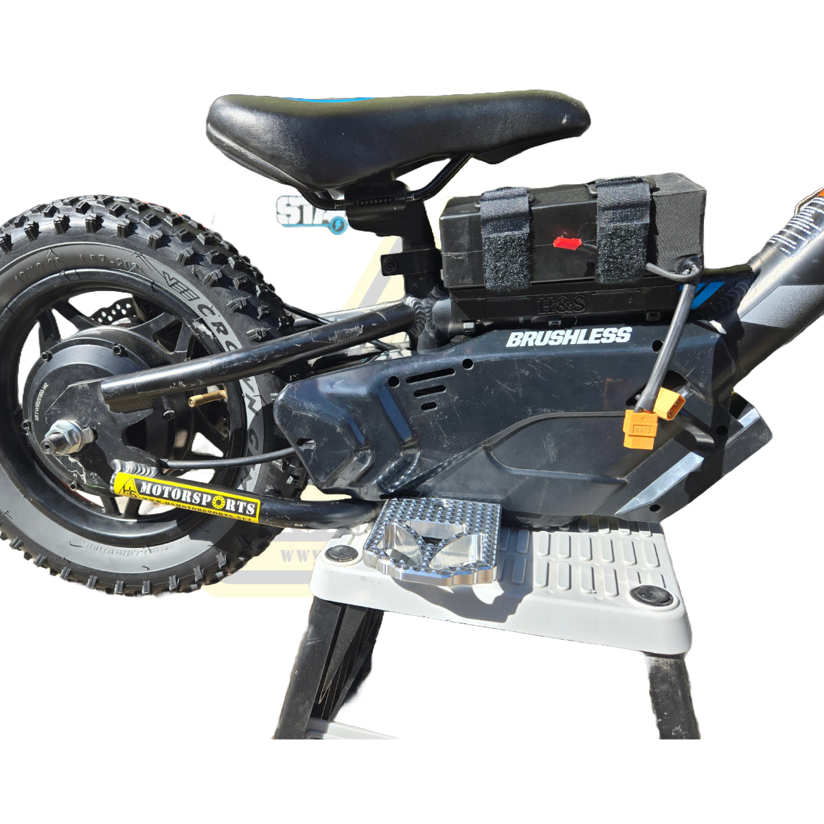 Universal Battery Mount