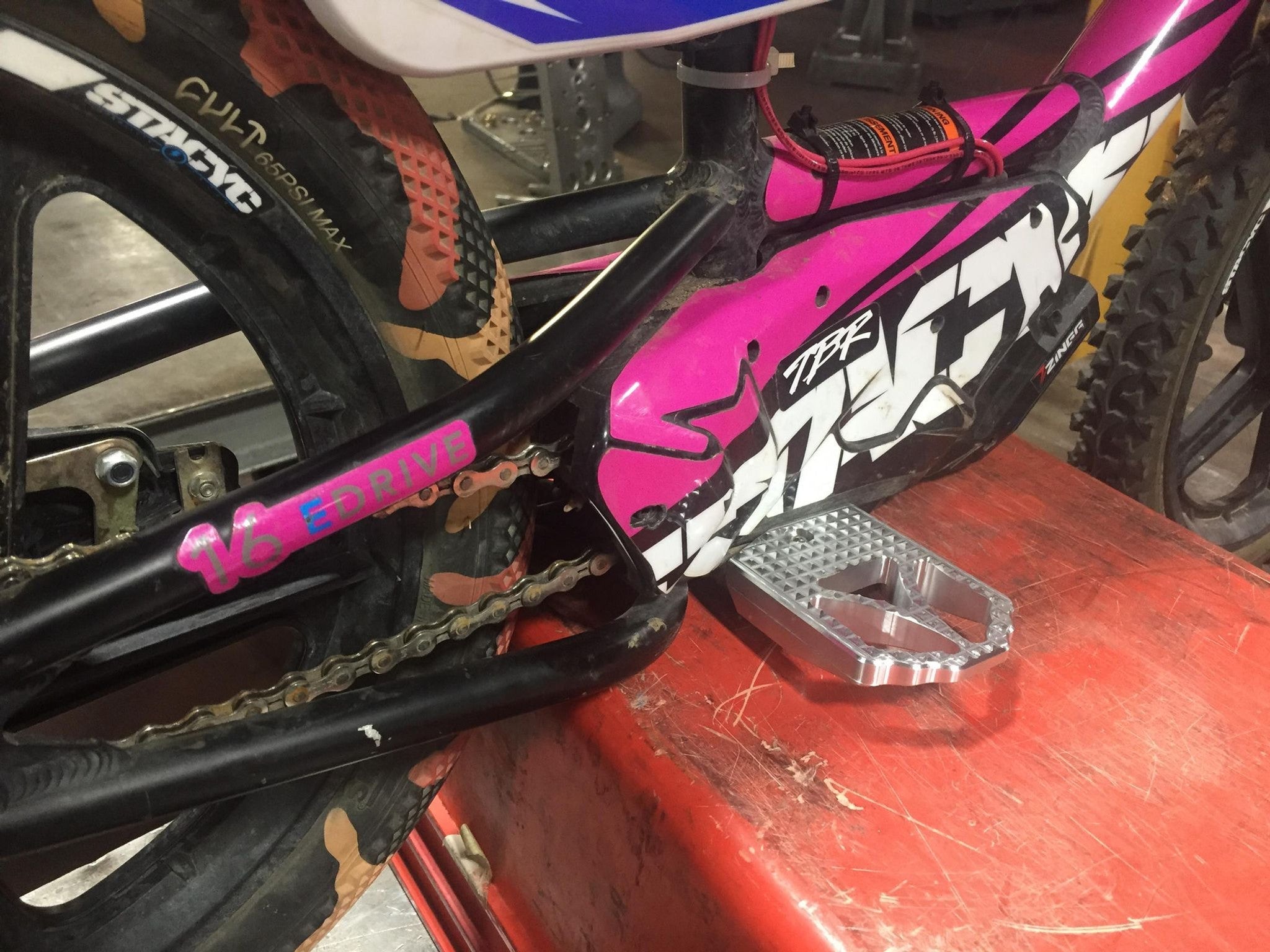 KMX Foot Pegs